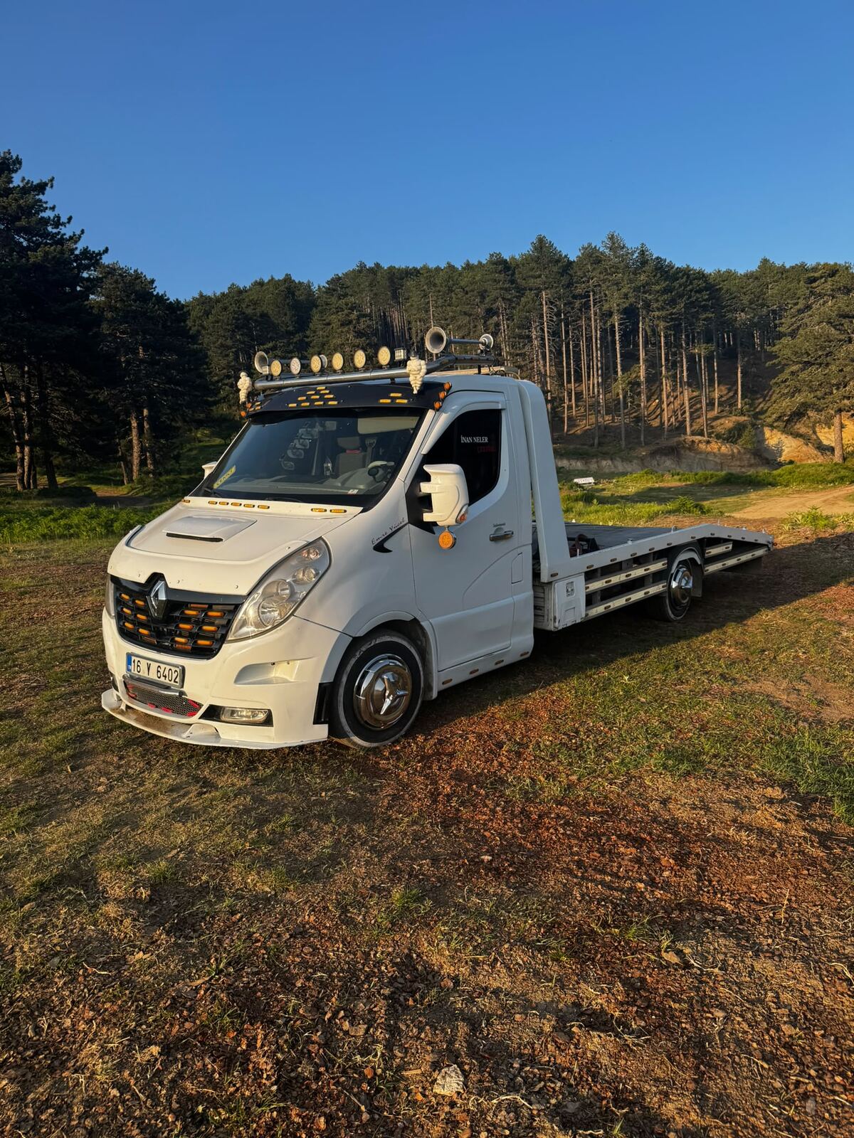 İnegöl Oto Kurtarıcı - Çekici forklift taşıyor
